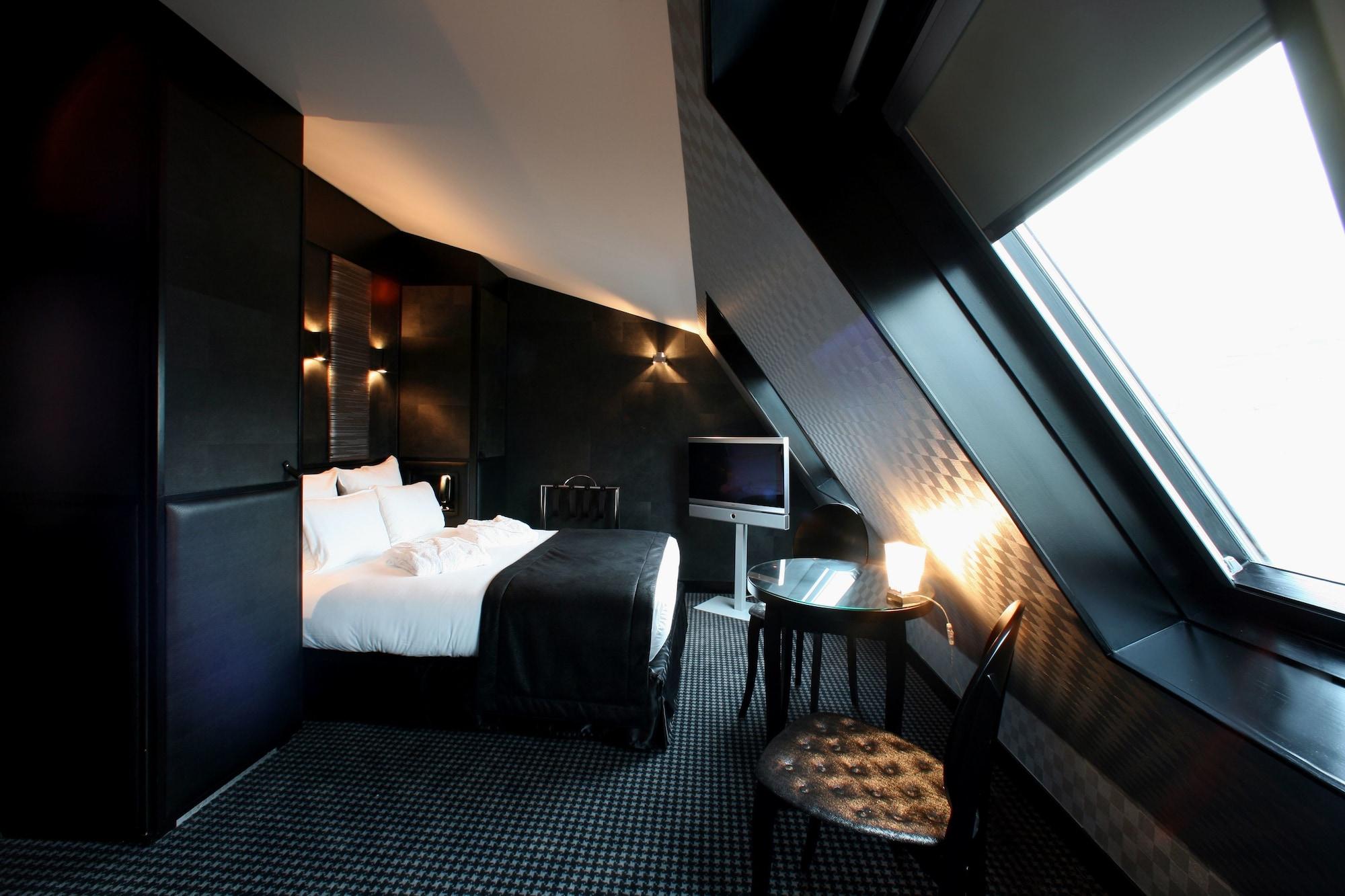 L'Adresse Hotel Paris Exterior photo