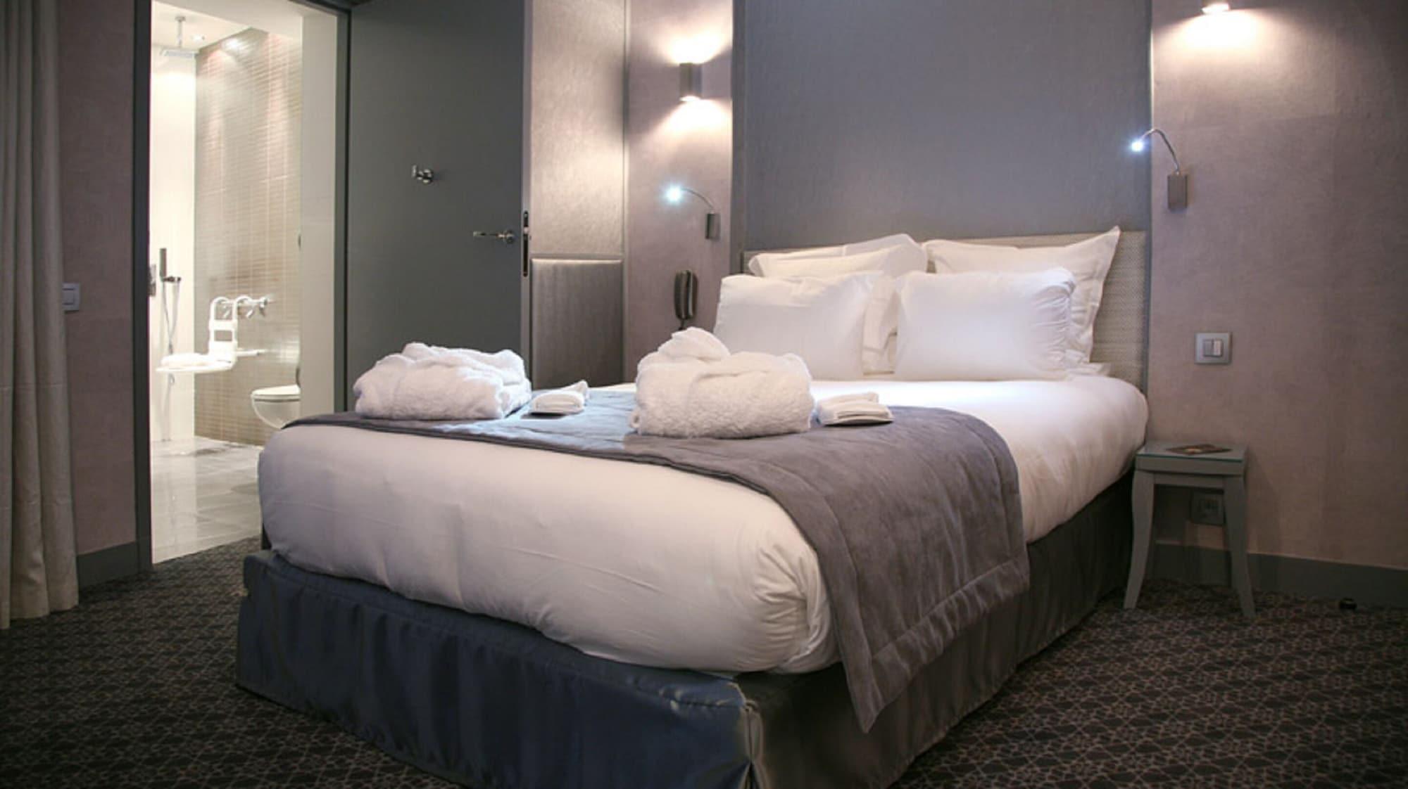 L'Adresse Hotel Paris Exterior photo