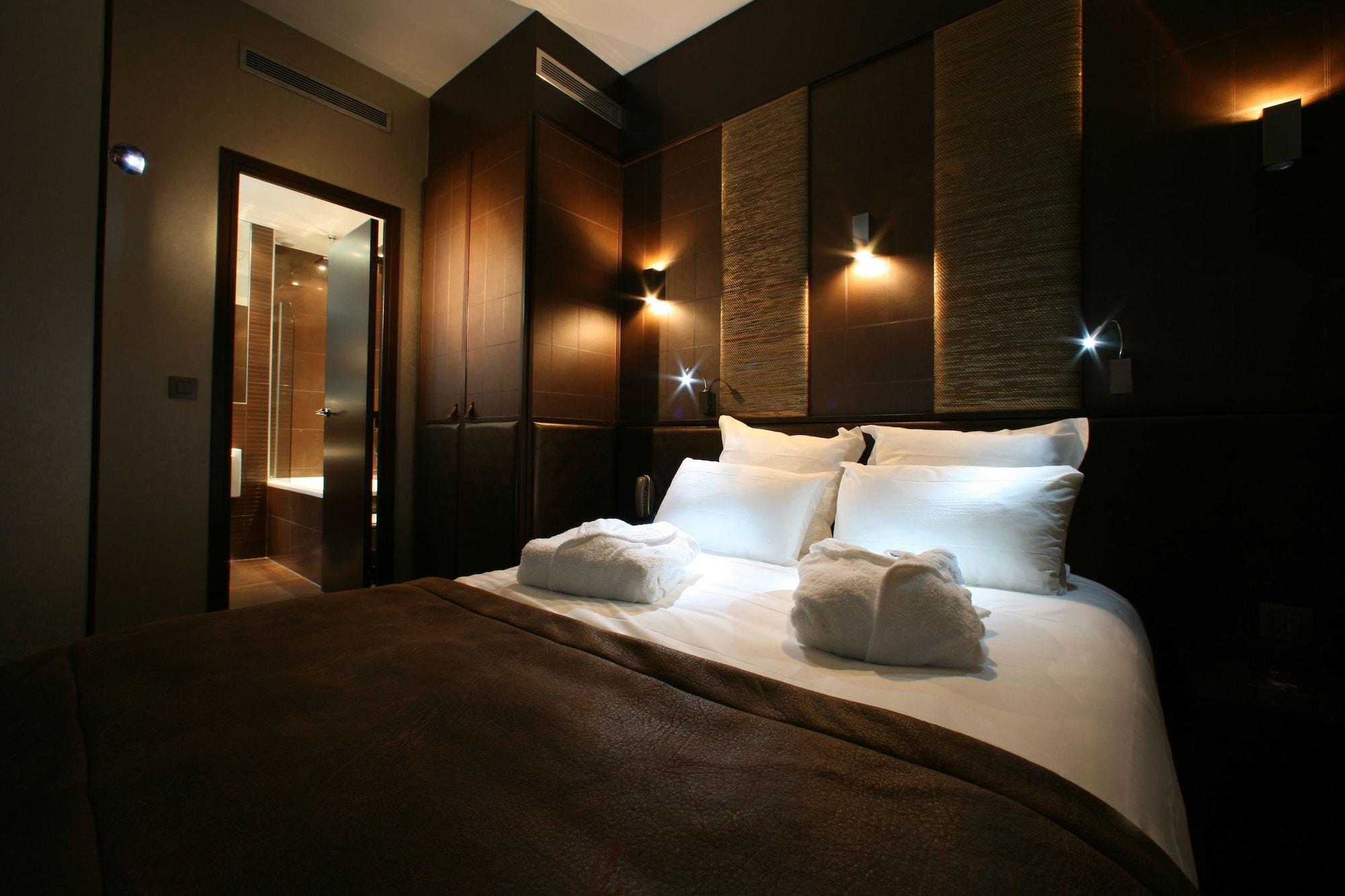 L'Adresse Hotel Paris Exterior photo